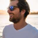 Handsome, tall and tanned guy wants to meet shy woman in New York